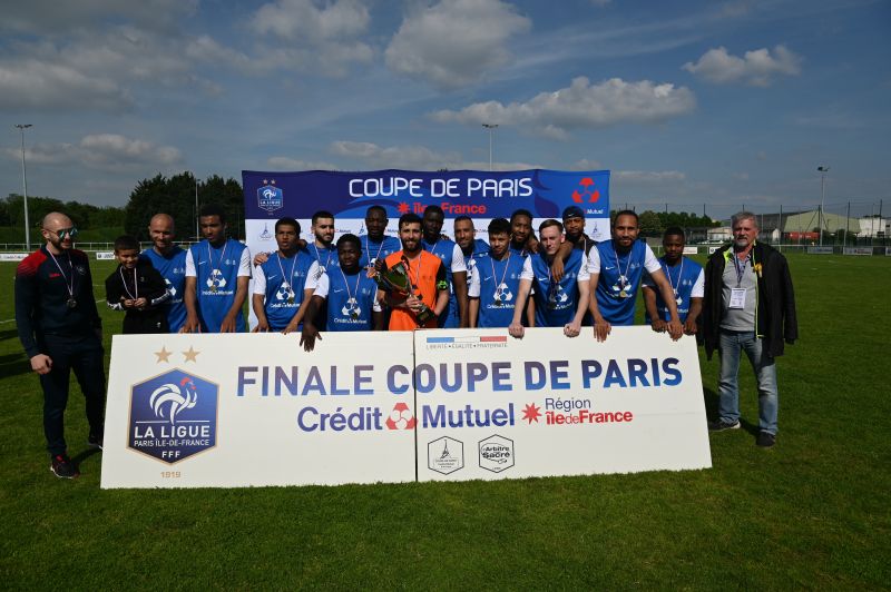 Fanion USM Villeparisis + Ste Mesme Corbreuse - Foot Amateur France Vintage