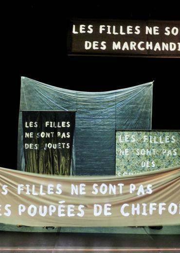 Les filles ne sont pas des poupées de chiffon