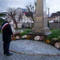 la commémoration de la Journée nationale d'hommage aux "Morts pour la France" pendant la guerre d'Algérie et les combats du Maroc et de la Tunisie