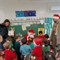 Passage du Père-Noël dans les écoles 