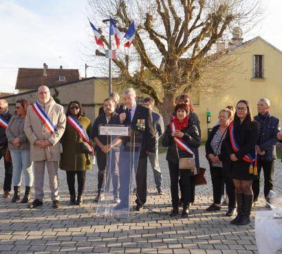 La journée nationale est fixée au 19 mars, jour anniversaire du cessez-le-feu en Algérie. Cette journée permet de commémorer les accord d'Évian du 18 mars 1962, de rassembler  et rendre hommage à toutes les victimes civiles ou militaires qui sont tombées durant la guerre d'Algérie et les combats du Maroc et de la Tunisie. Plusieurs cérémonies commémoratives sont organisées dans toute la France.